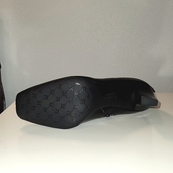 New in Box! Franco Sarto Marital-1 Over the knee boots. Rare find, Black, Size 8 - Picture 9 of 10